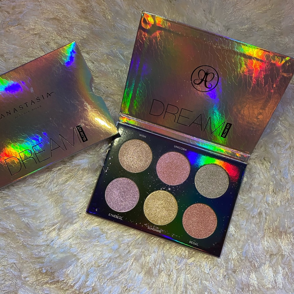 Anastasia Beverly Hills Dream Highlighter Palette